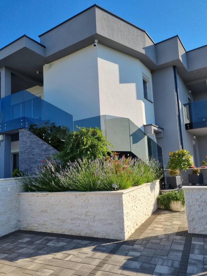 Apartman Paola Vrh  Esterno foto